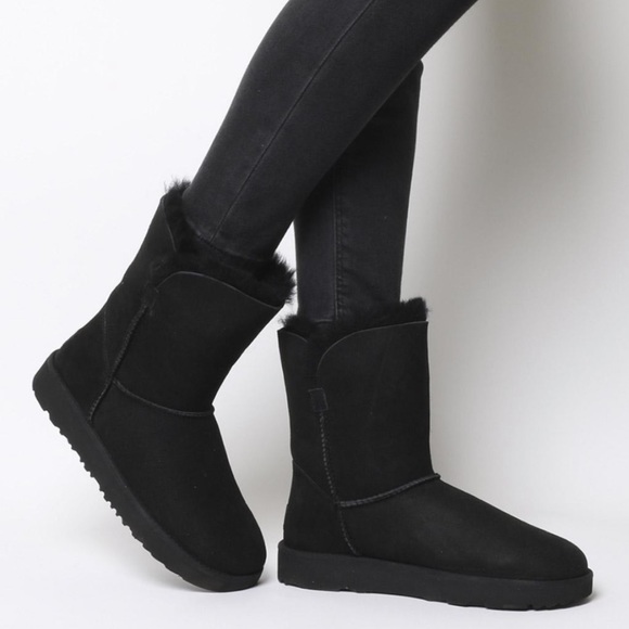 UGG Shoes - [ugg] classic cuff boots